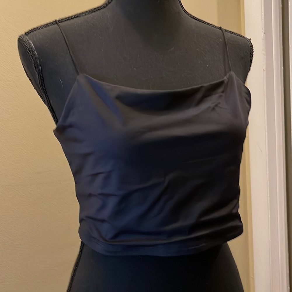 Garage size medium black open back top